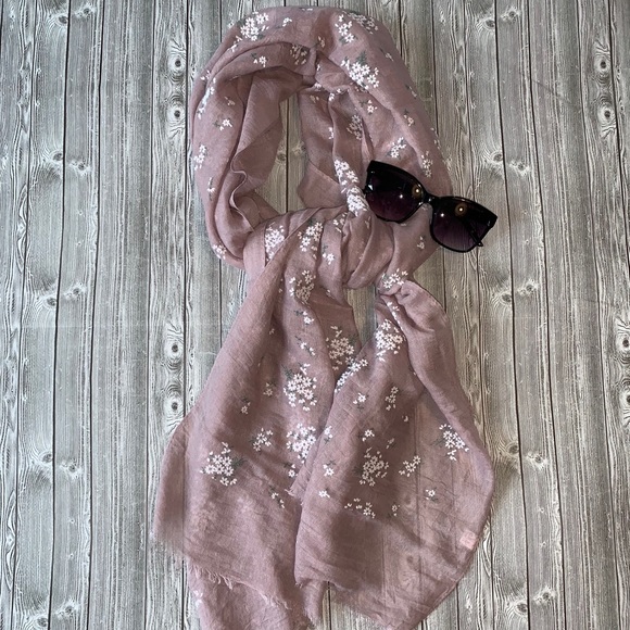 printed village Accessories - Daisy Scarf